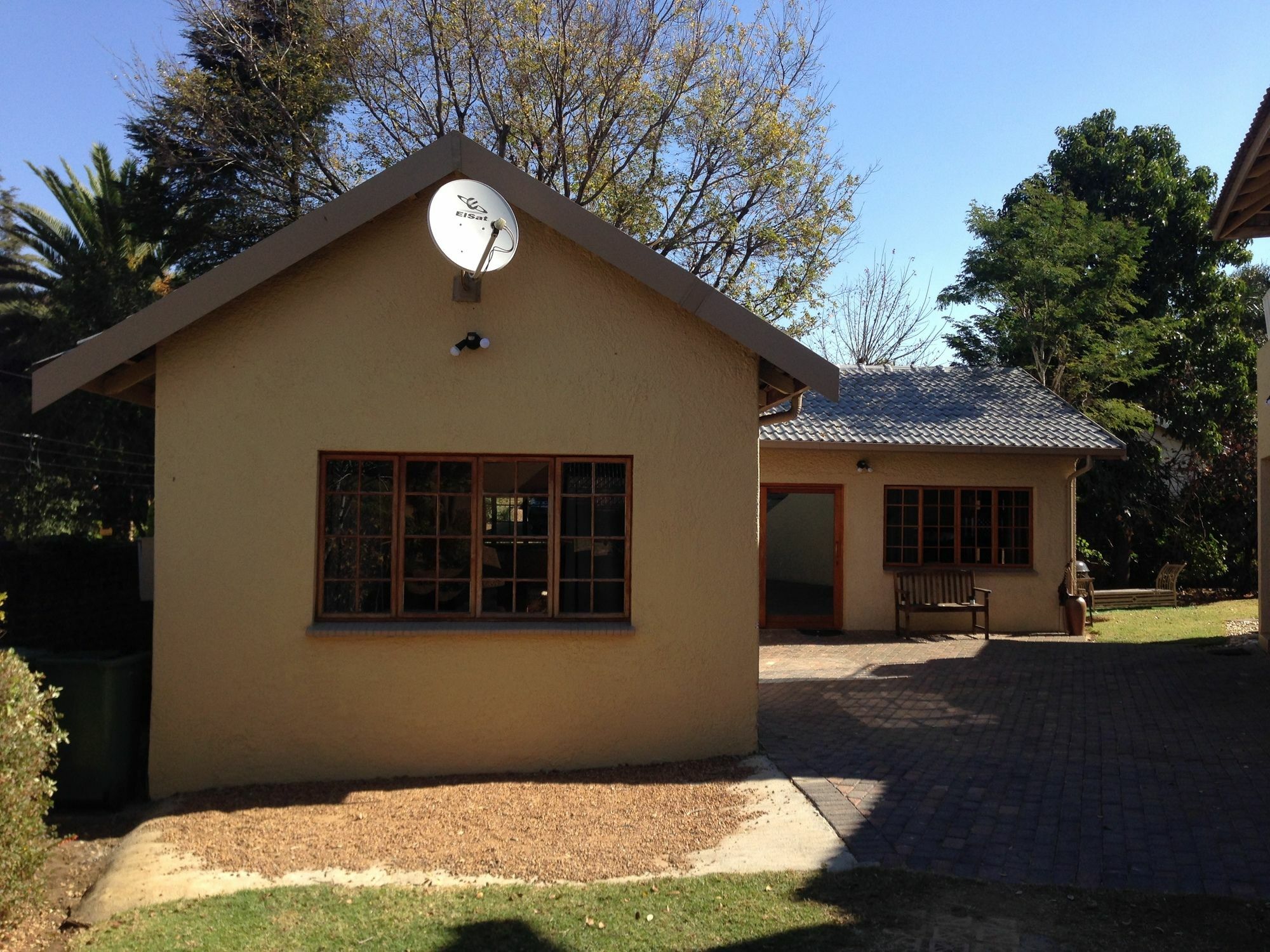 Eagle Crest Executive Lodge Edenvale Exterior photo