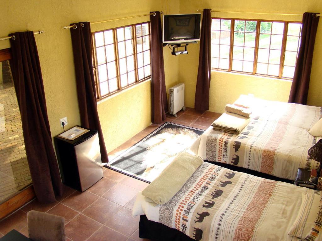Eagle Crest Executive Lodge Edenvale Room photo