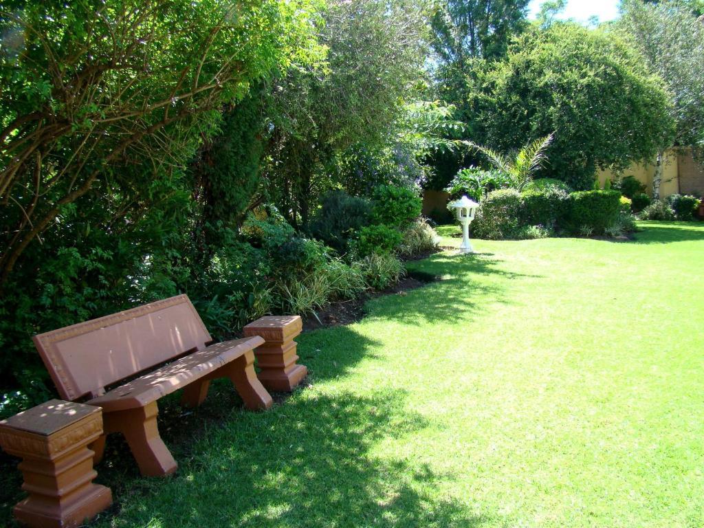 Eagle Crest Executive Lodge Edenvale Room photo